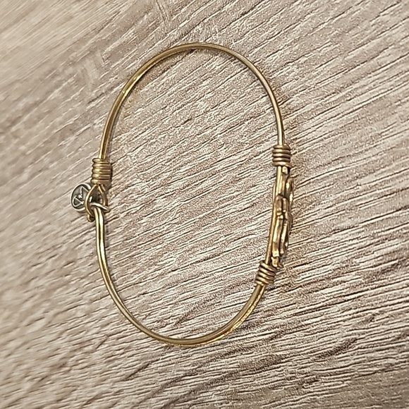 🦋 Luca + Danni NEW Embrace the Journey Bangle Bracelet - Picture 5 of 8